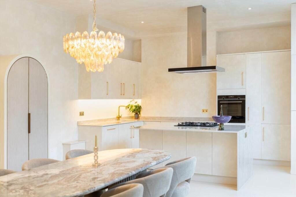 Flat Trinity Walk in Greater London