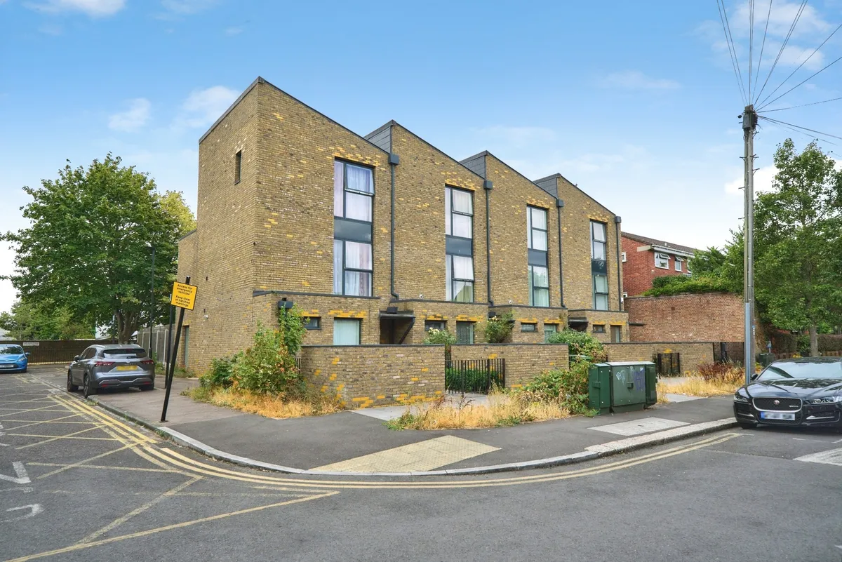 House Leytonstone Road in Greater London