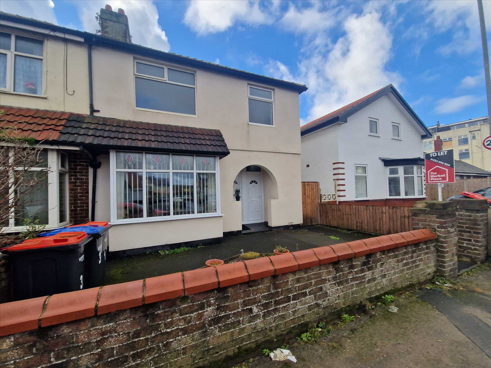 Flat Coronation Road in Borough of Wyre