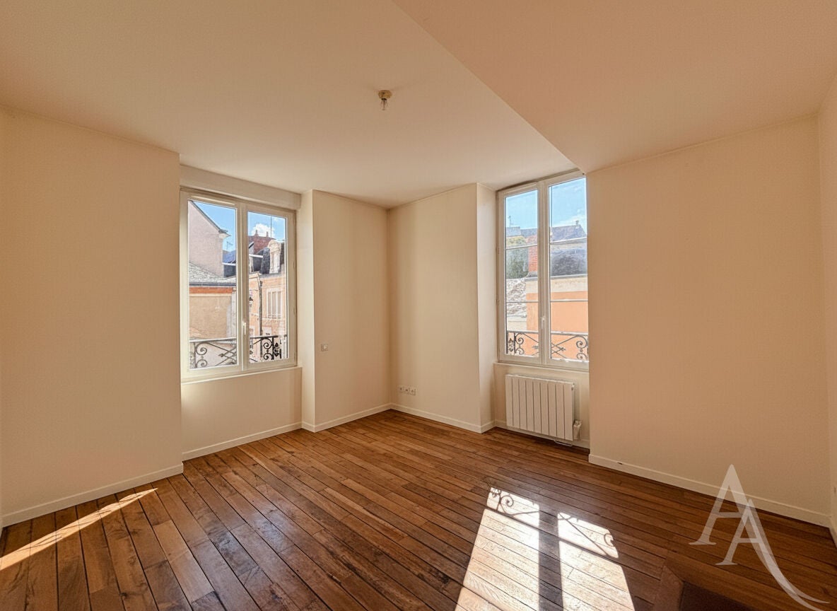 Flat Rue Jean-Jacques Rousseau in Châteauroux