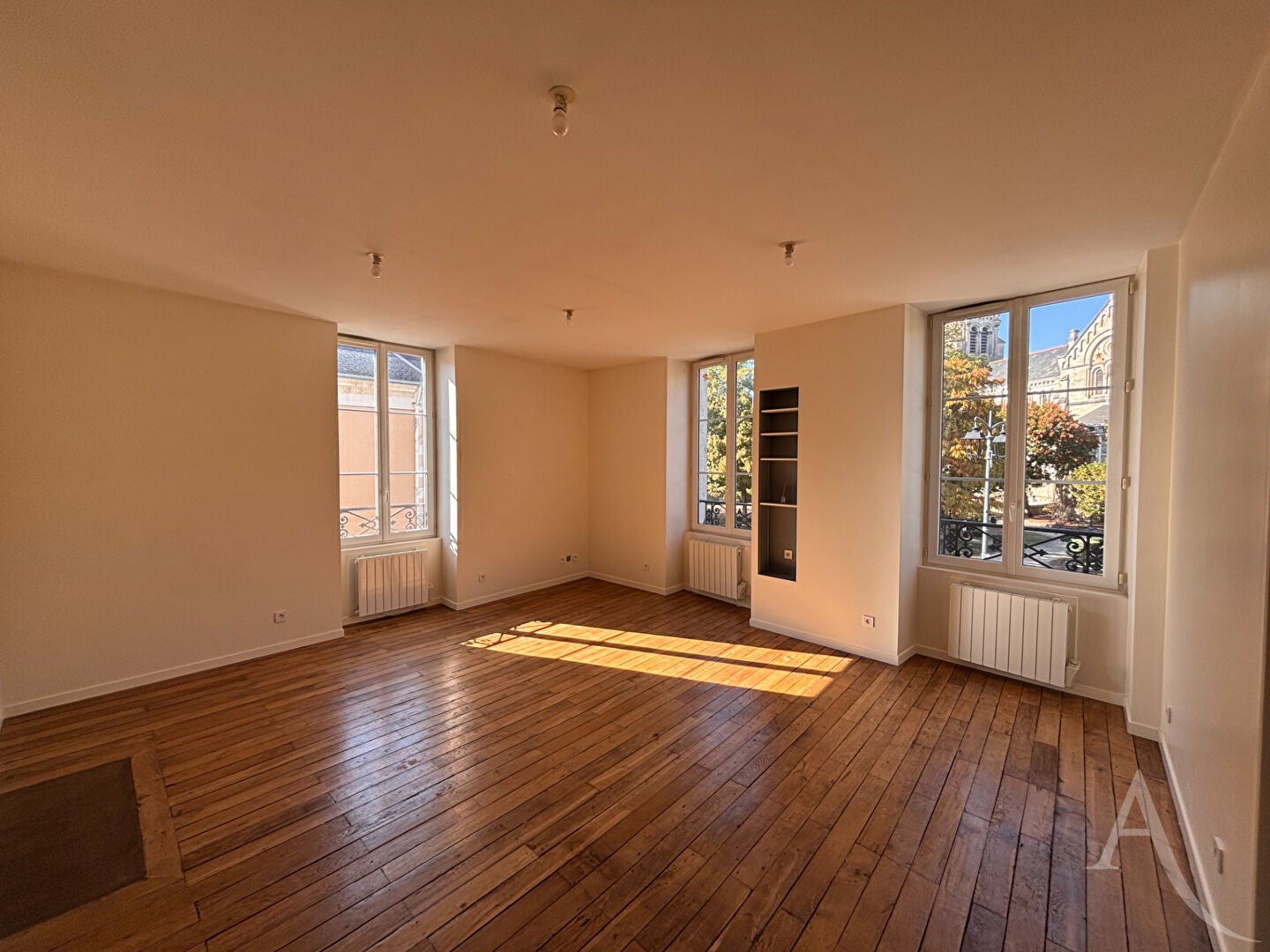 Flat Rue Jean-Jacques Rousseau in Châteauroux