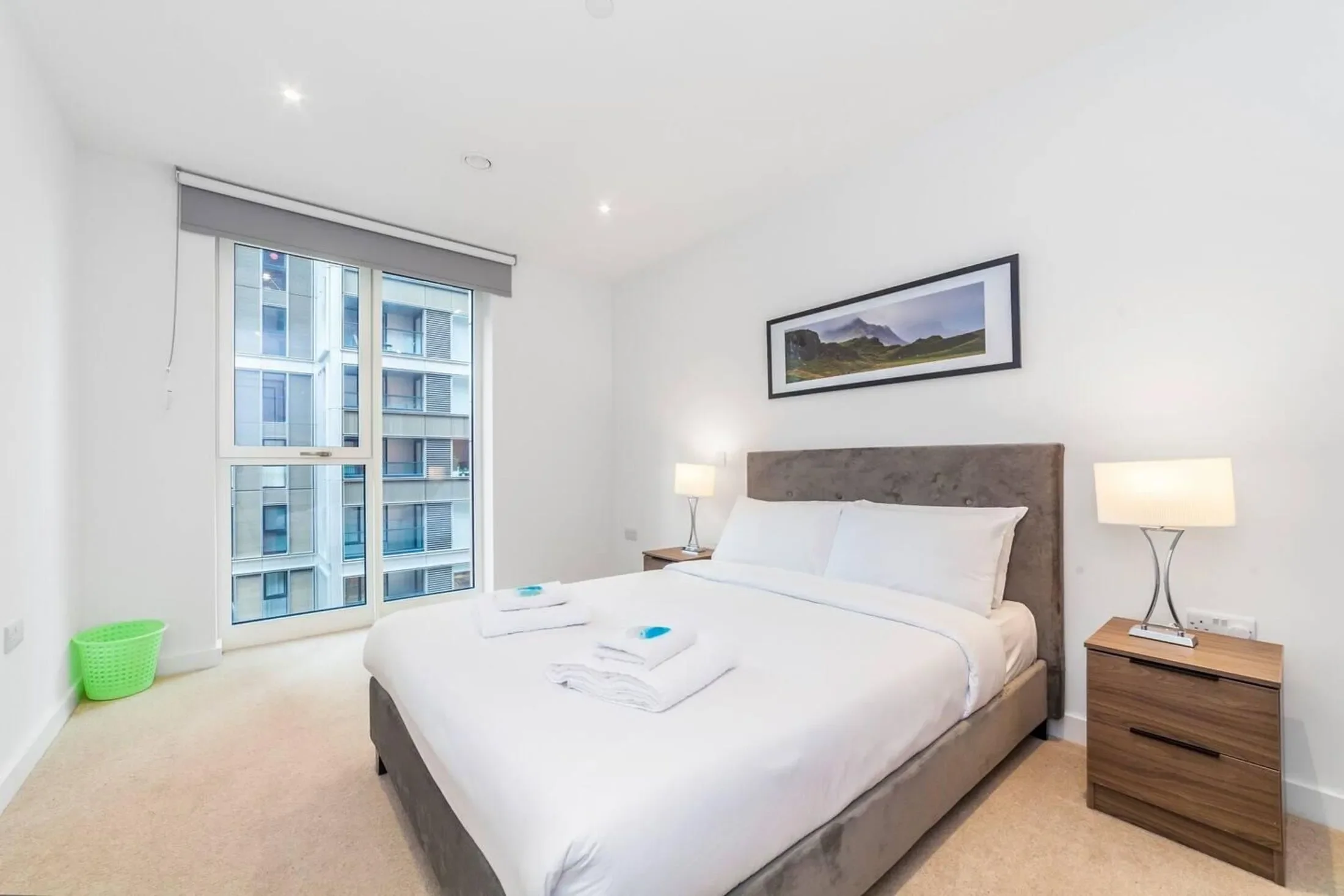 Flat Sayer Street in Greater London