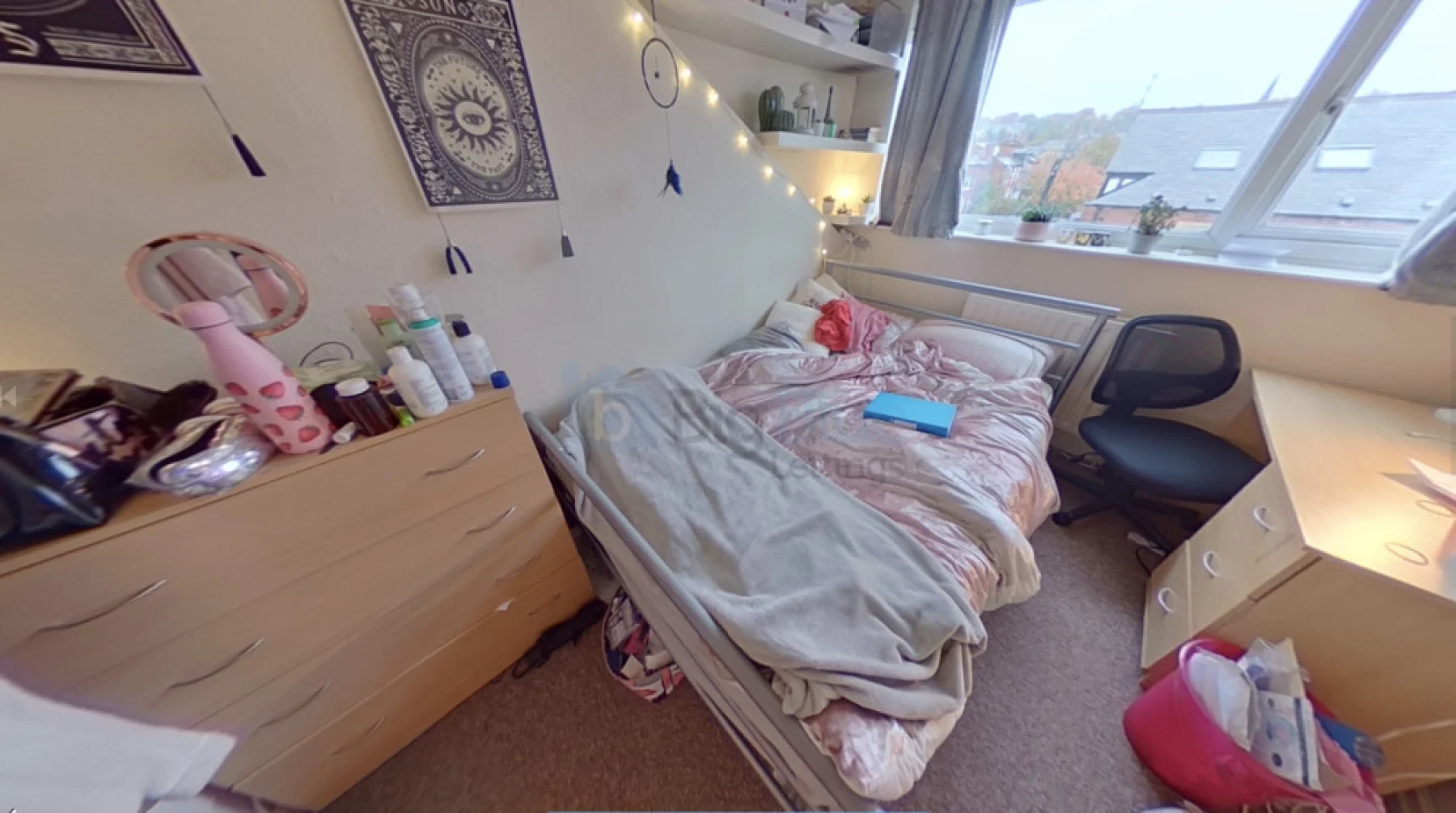 Flat Brudenell Avenue in Leeds