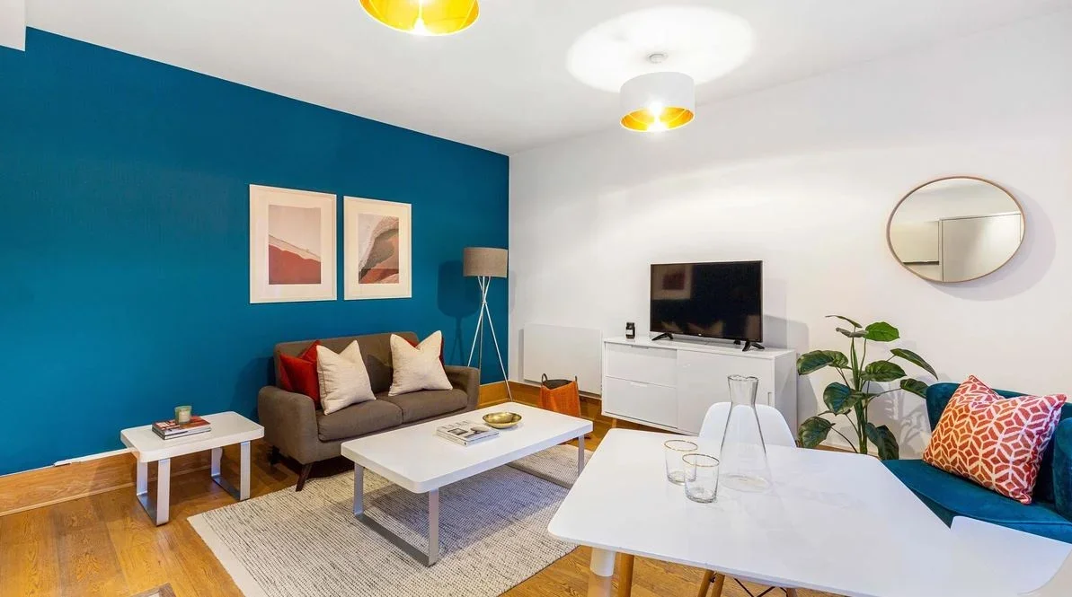 Flat Leman Street in Greater London