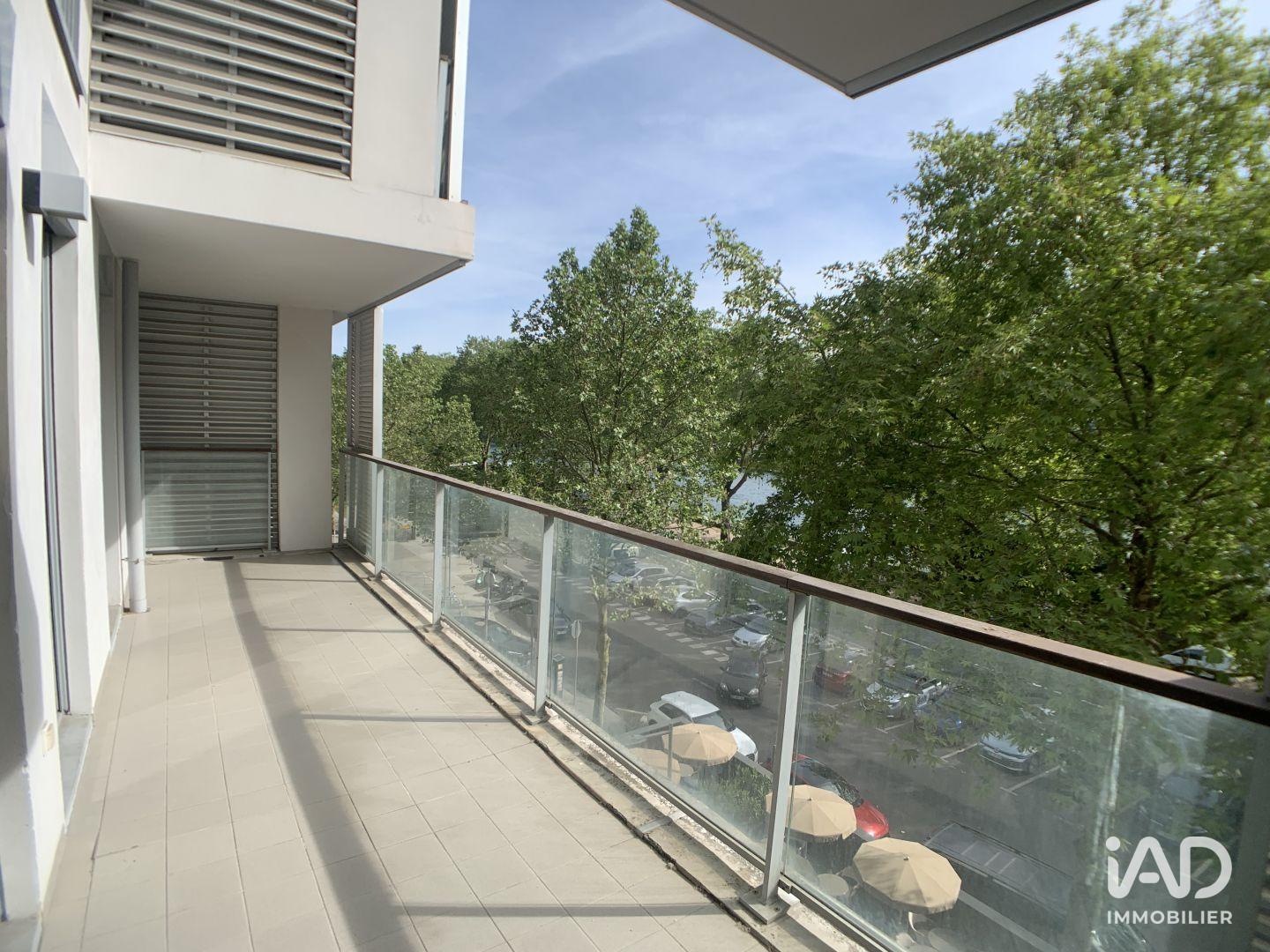 Appartement Allée des Rives de Bagatelle à Suresnes