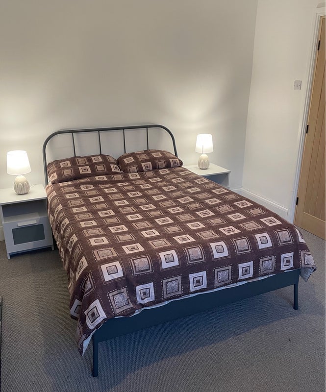 Room Newton Road in Trafford