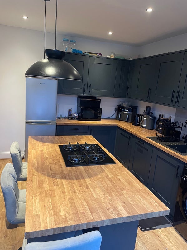Room Newton Road in Trafford