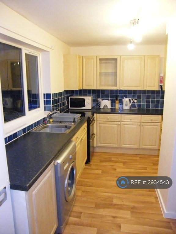 Room Brookhouse Road in Rushmoor