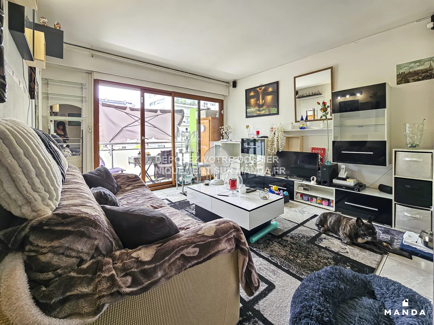 Flat Rue Victor Hugo in Courbevoie