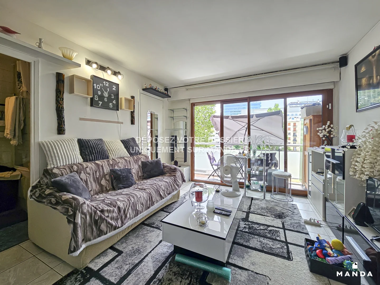 Flat Rue Victor Hugo in Courbevoie