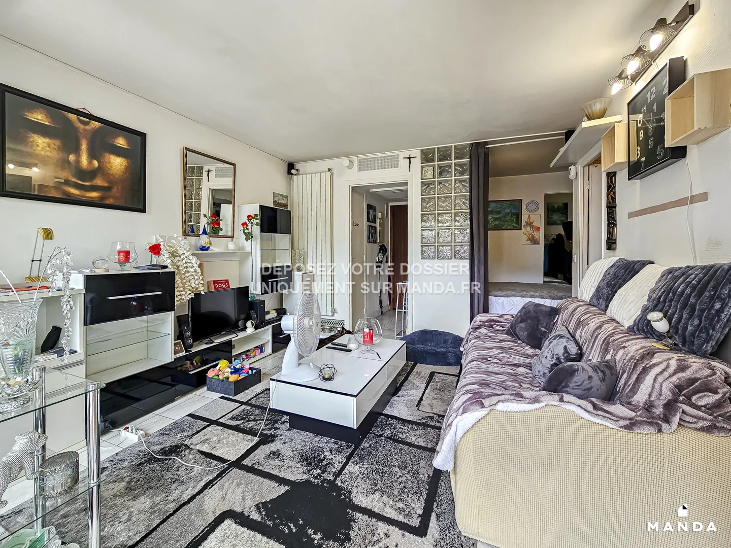 Flat Rue Victor Hugo in Courbevoie