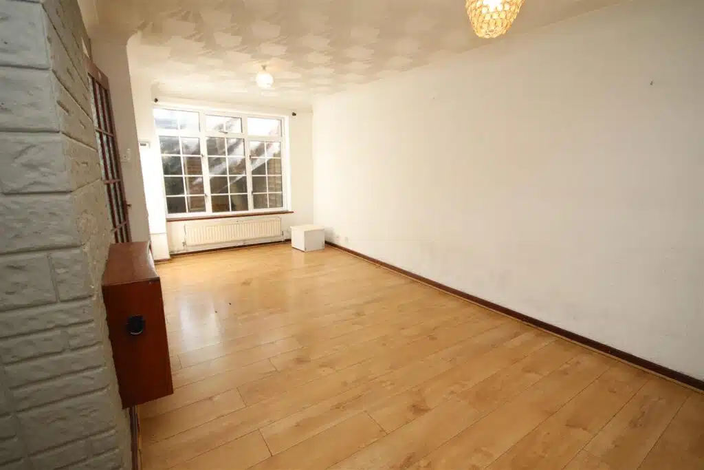 House Mitchell Avenue in Gravesend