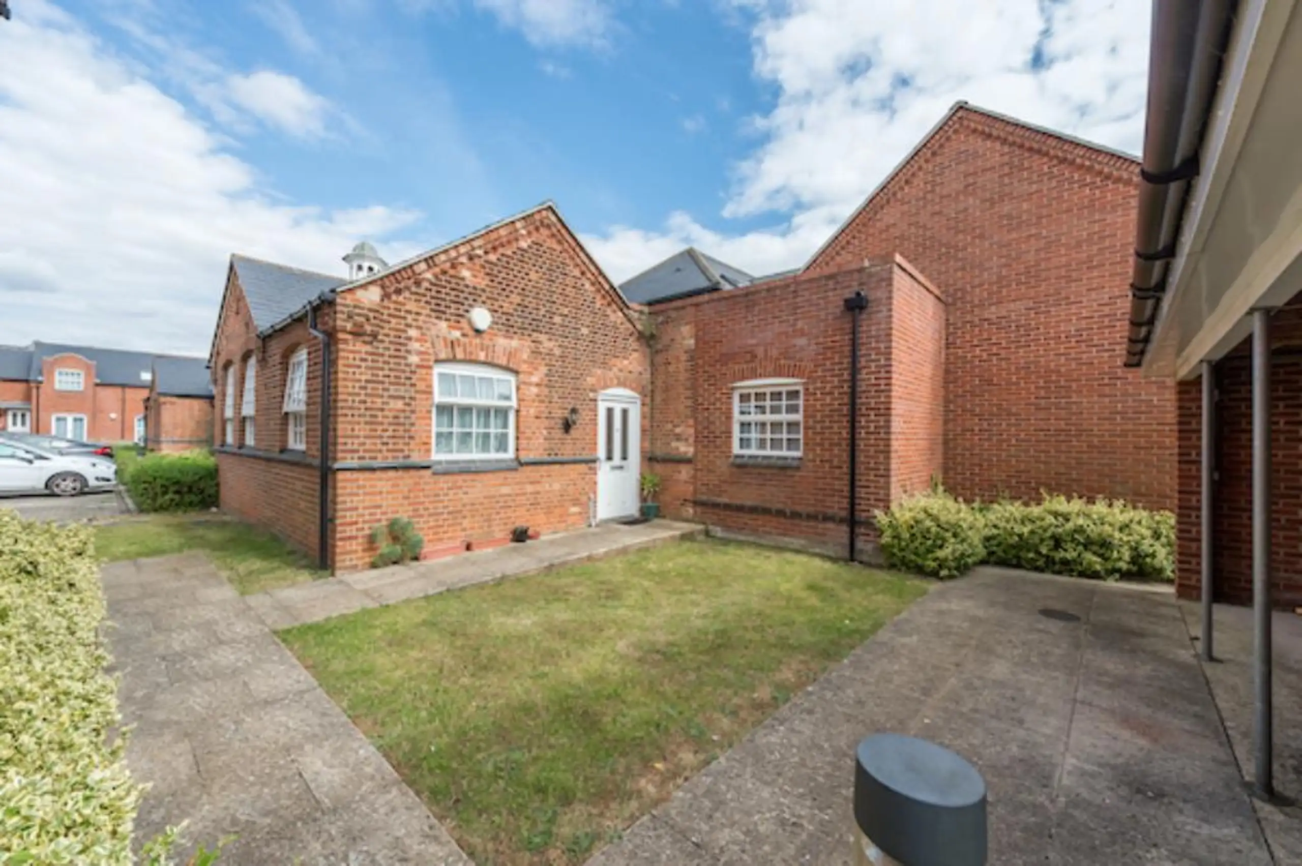 Flat Wooldridge Court in Oxford