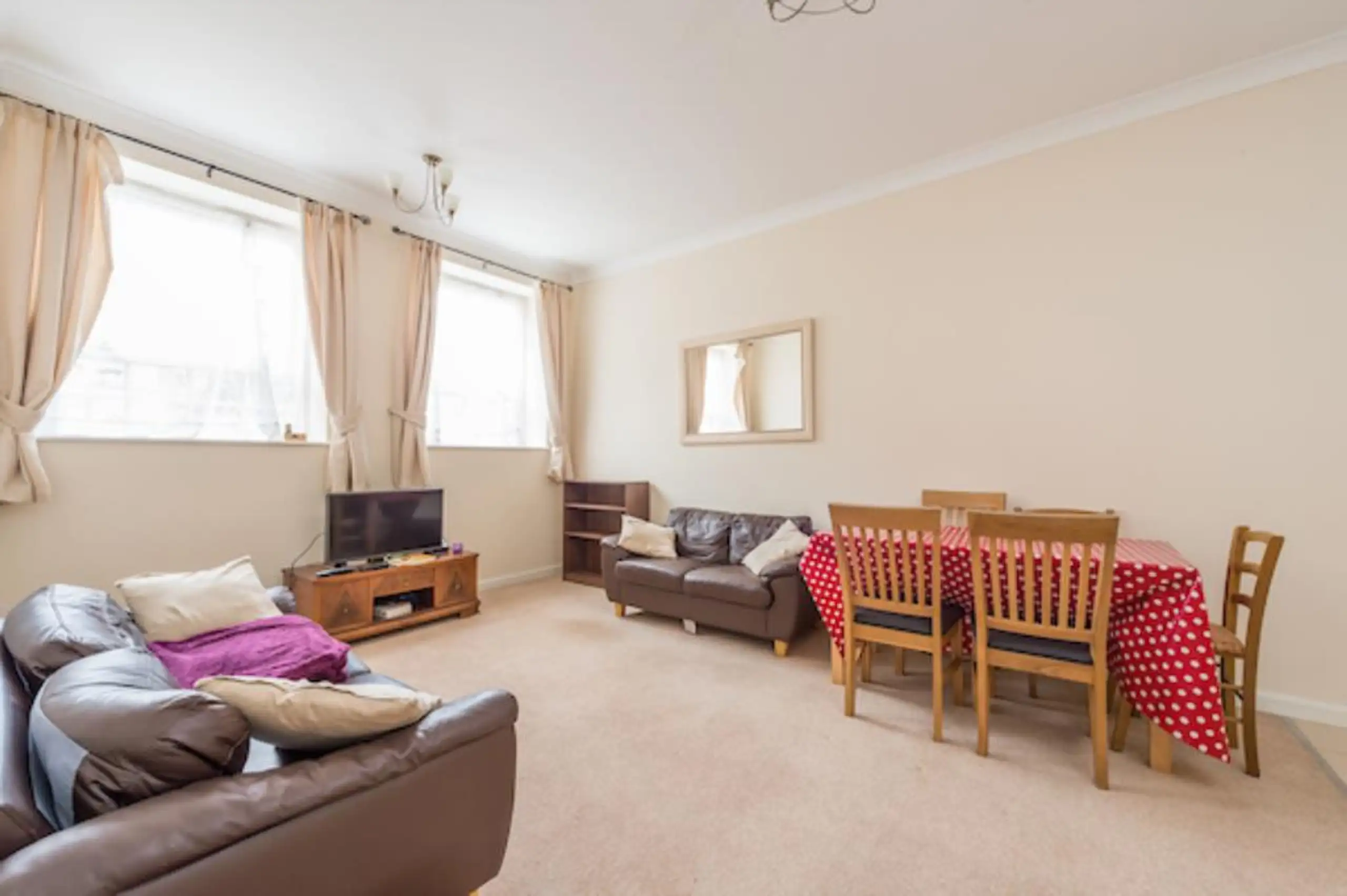 Flat Wooldridge Court in Oxford