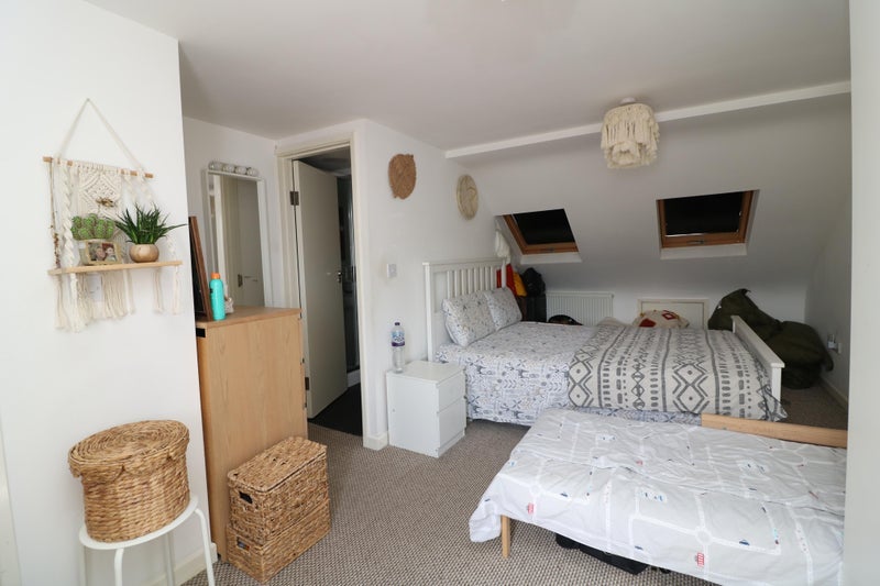 Flat Birkbeck Road in Greater London