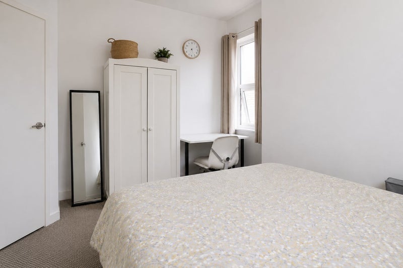 Flat Birkbeck Road in Greater London