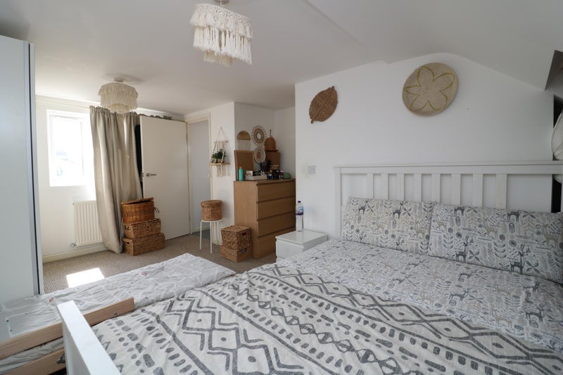 Flat Birkbeck Road in Greater London