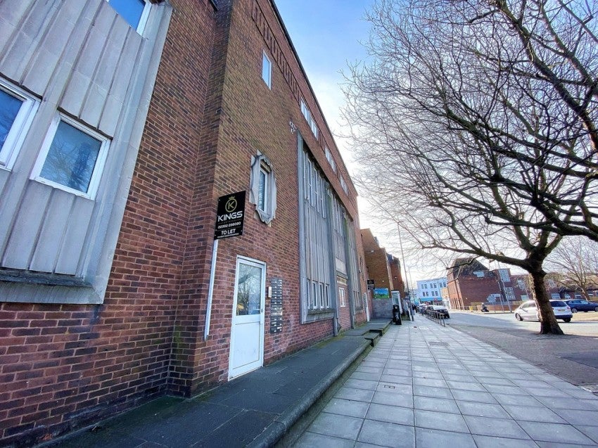 Flat Paradise Street in Portsmouth