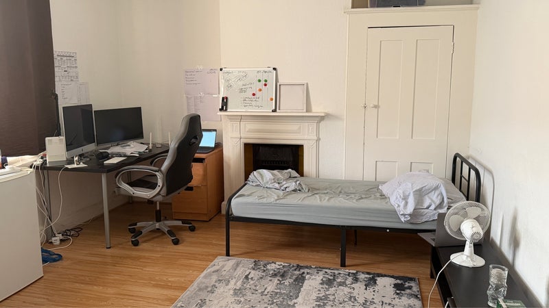 Room Norbury Crescent in Greater London
