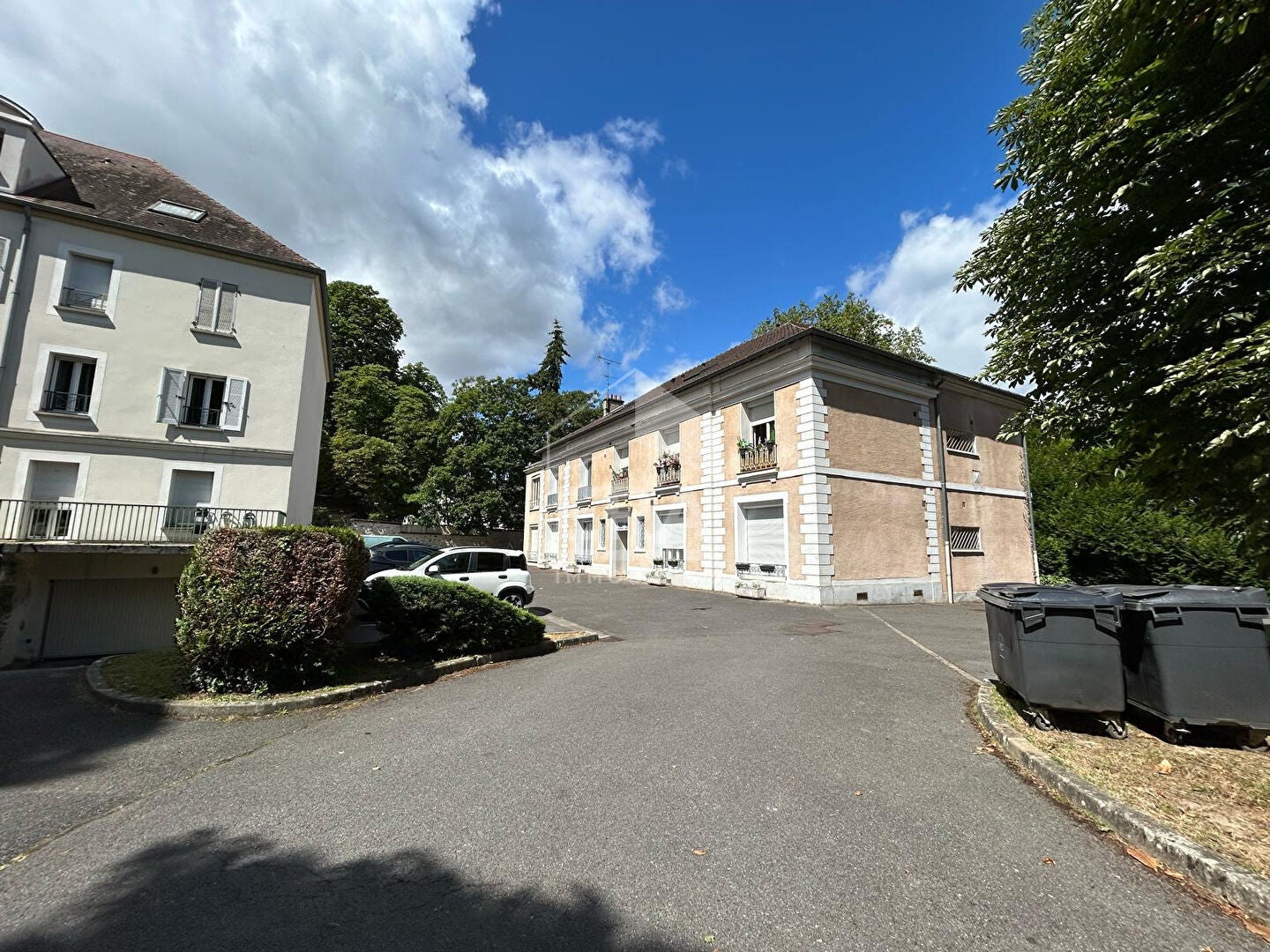 Flat Rue de la Fontaine Couverte in Dammarie-les-Lys