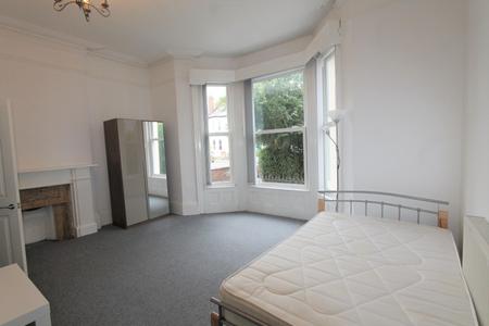 Flat Russell Terrace in Royal Leamington Spa