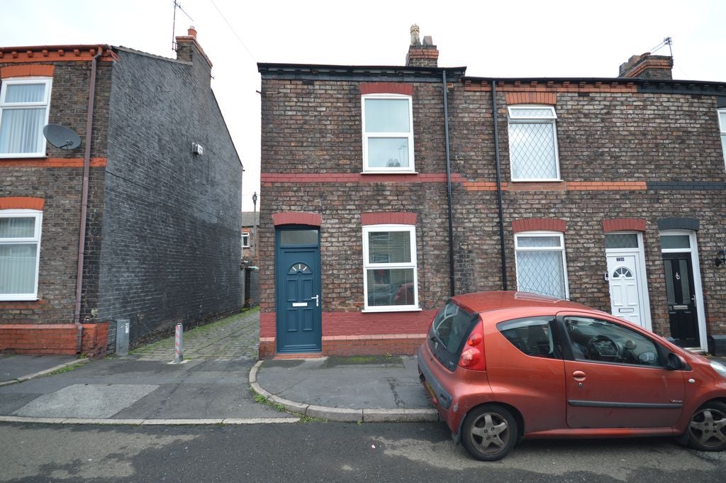 House Foster Street in Widnes