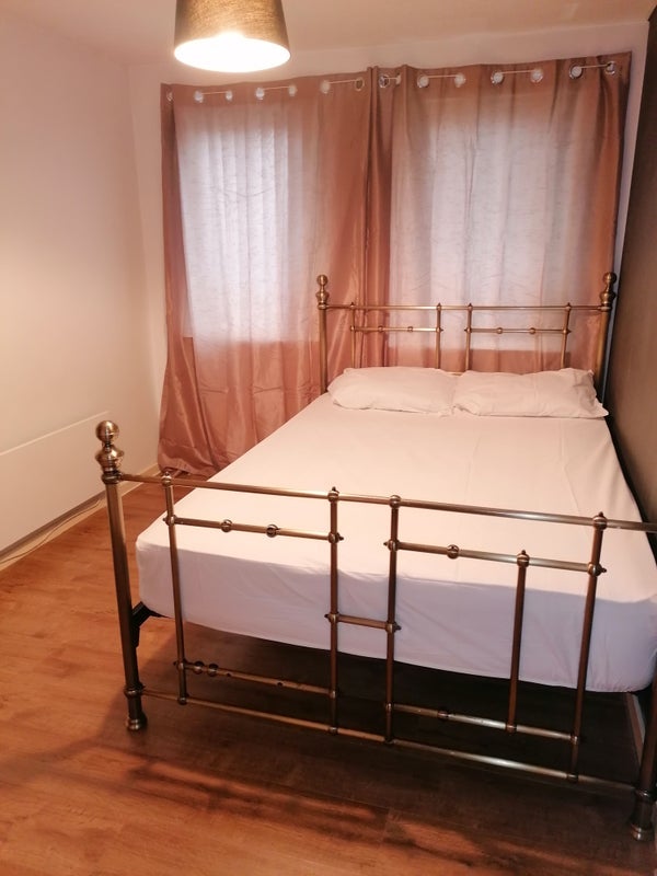 Room Leven Walk in Livingston