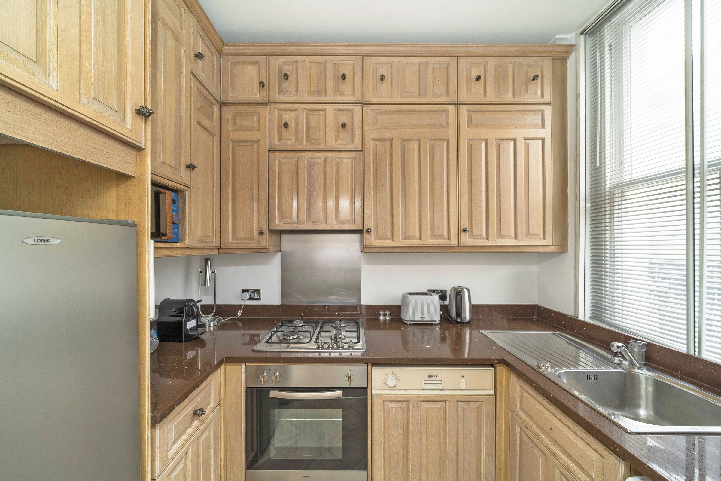 Flat Drayton Gardens in Greater London