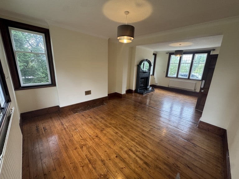 House B4310 in Llanddarog