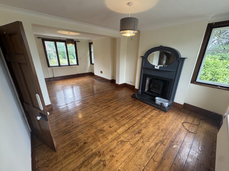 House B4310 in Llanddarog