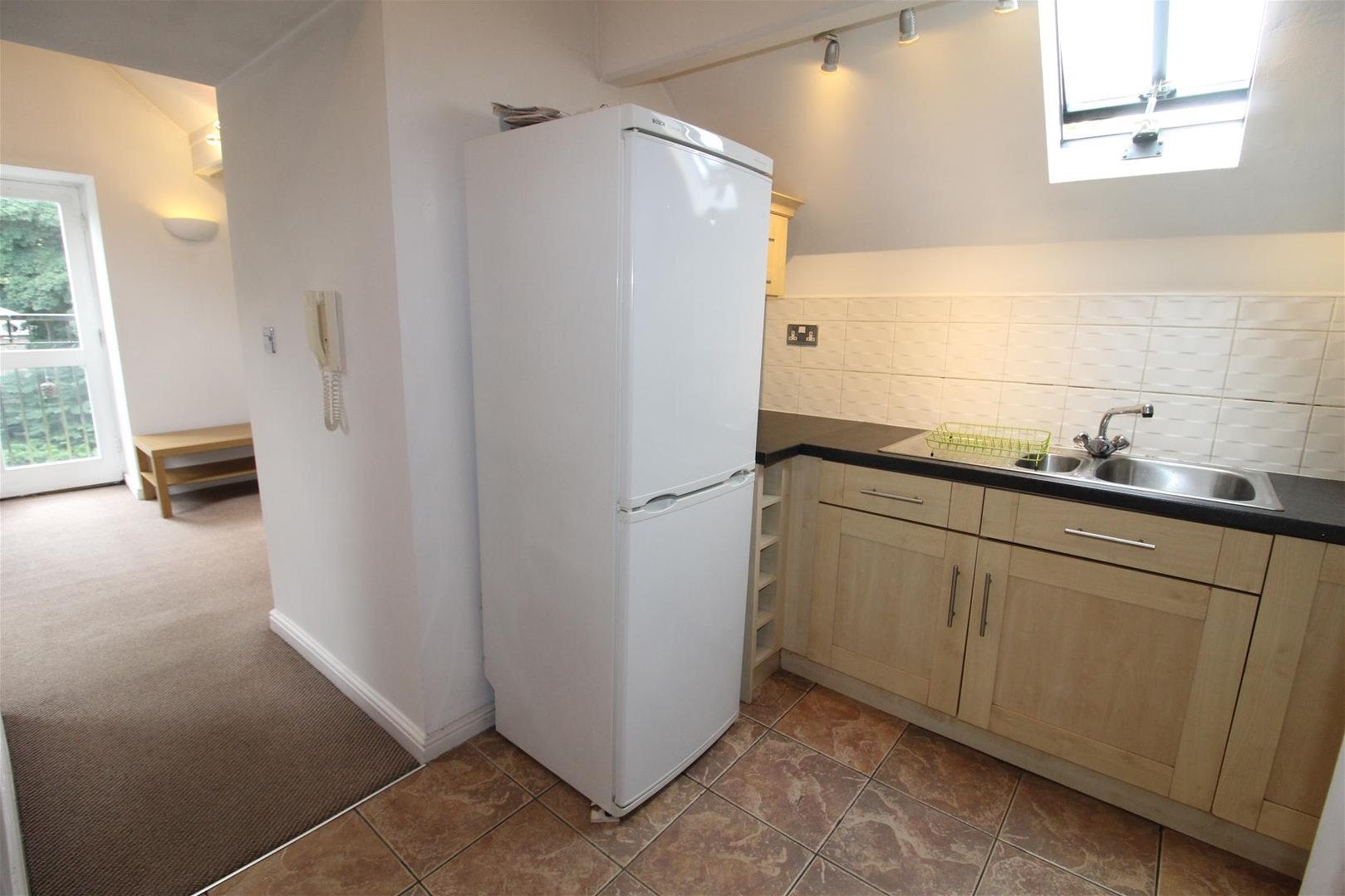 Flat Sinderhill Court in Calderdale