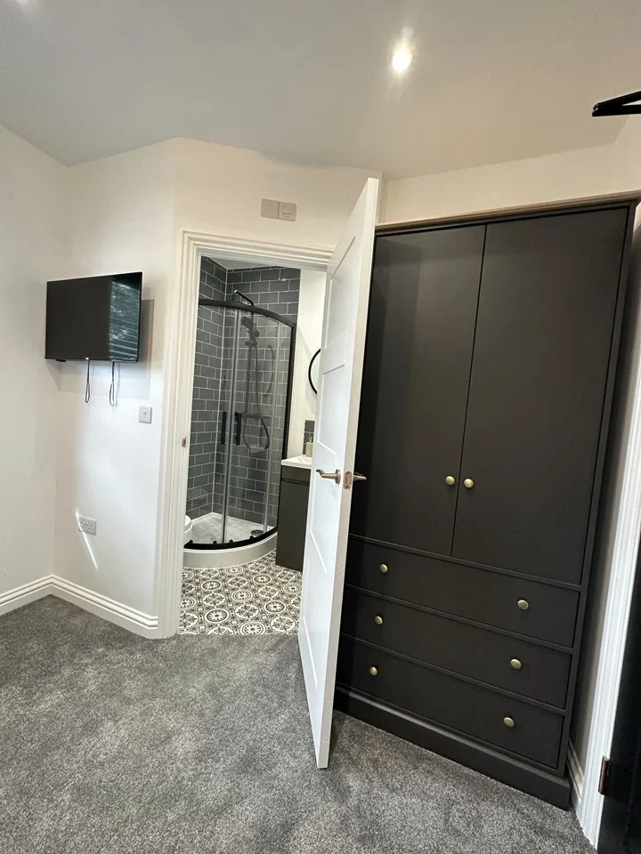 Room Wood Street in Kettering