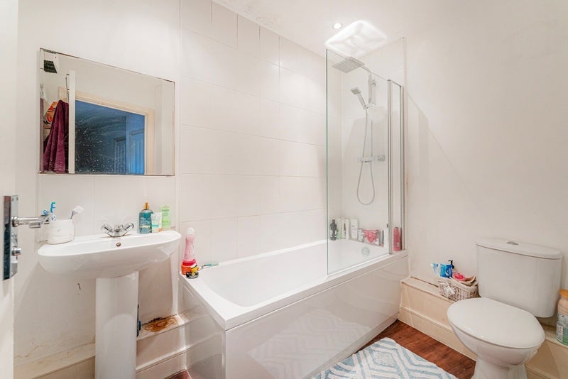 Flat Harry Zeital Way in Greater London