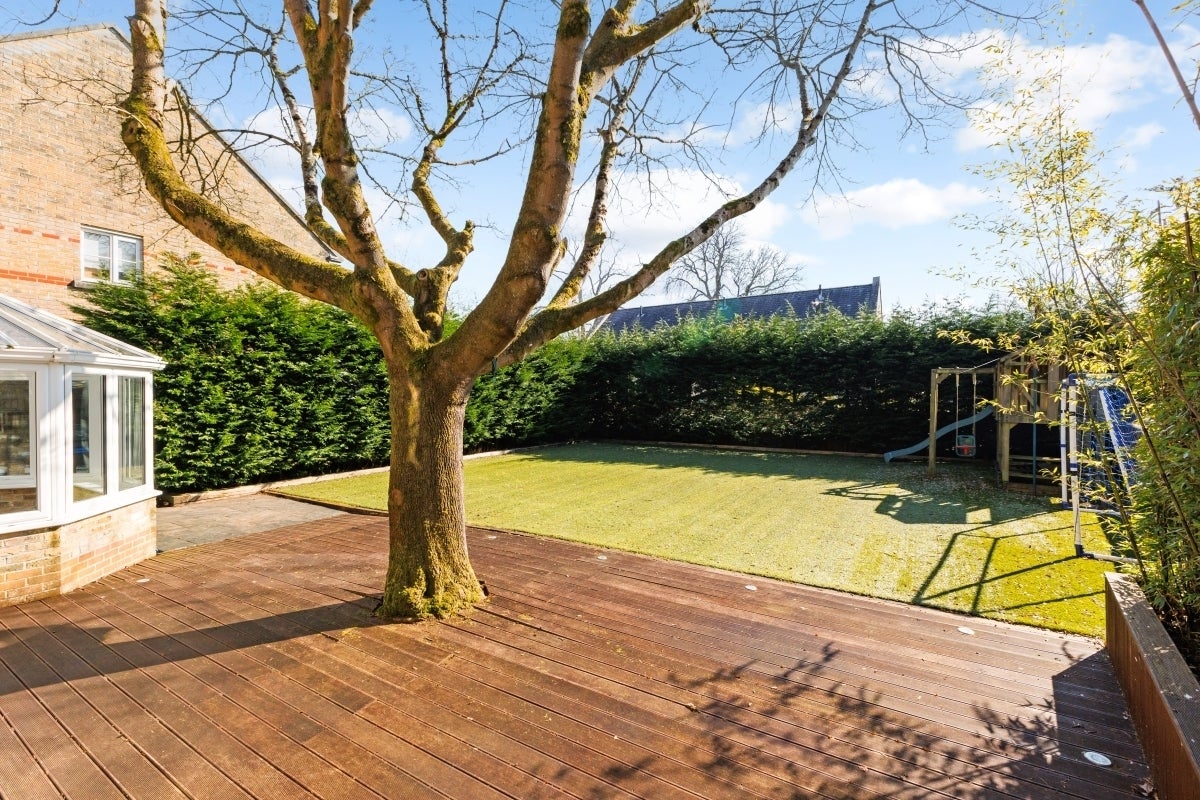 House Gowrie Place in Chaldon