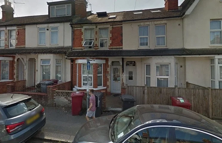Room Grange Avenue in Reading