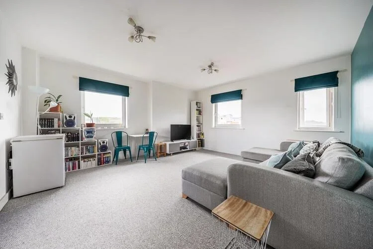 Flat Rubeck Close in Reigate and Banstead