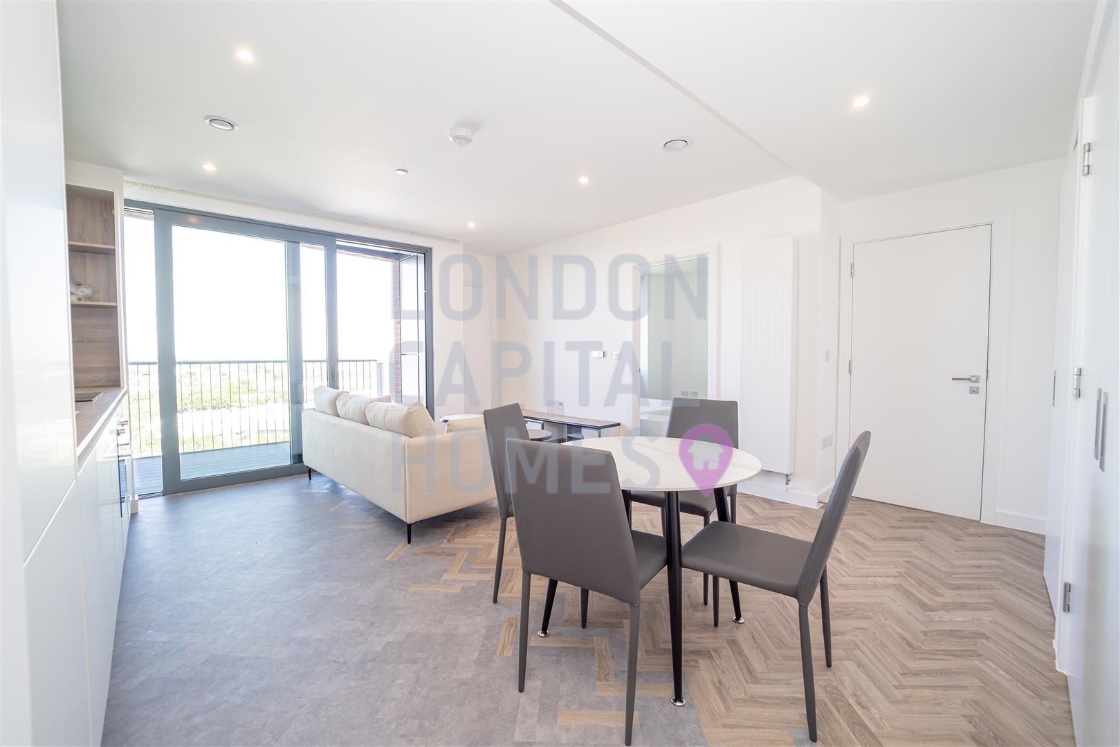 Flat Gillender Street in Greater London