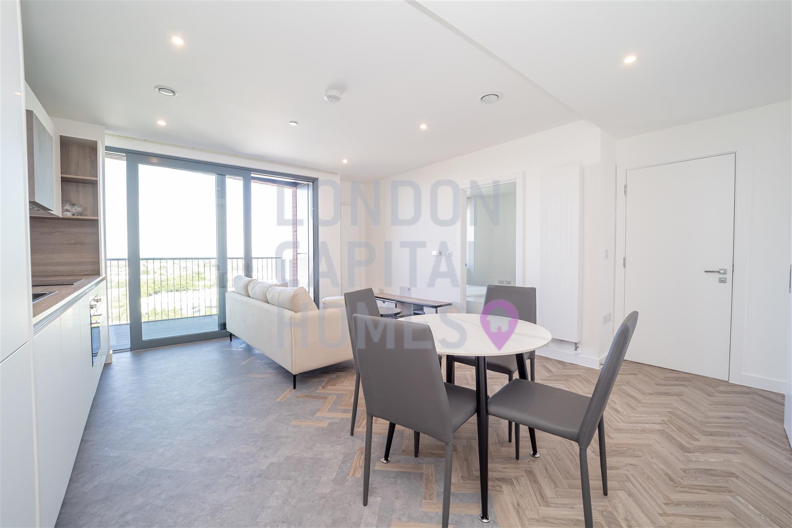 Flat Gillender Street in Greater London