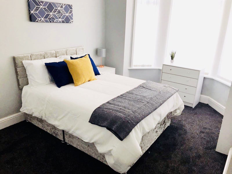 Room Leighton Street in Liverpool