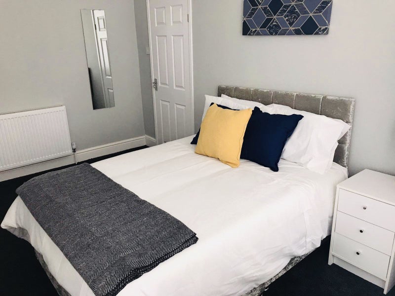 Room Leighton Street in Liverpool