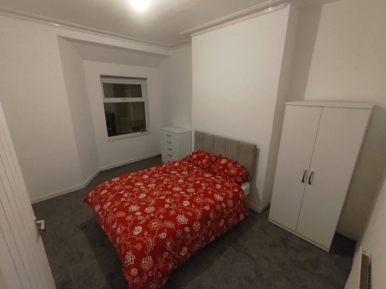 Room Deacon Road in Widnes