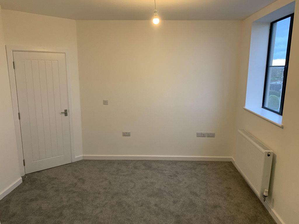 Flat Hungerdown Lane in Chippenham