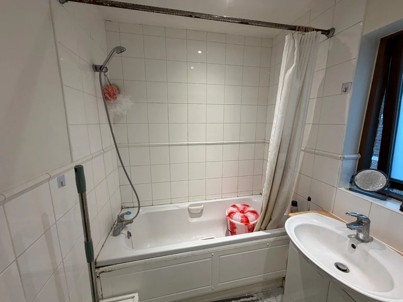 Room Barchester Street in Greater London