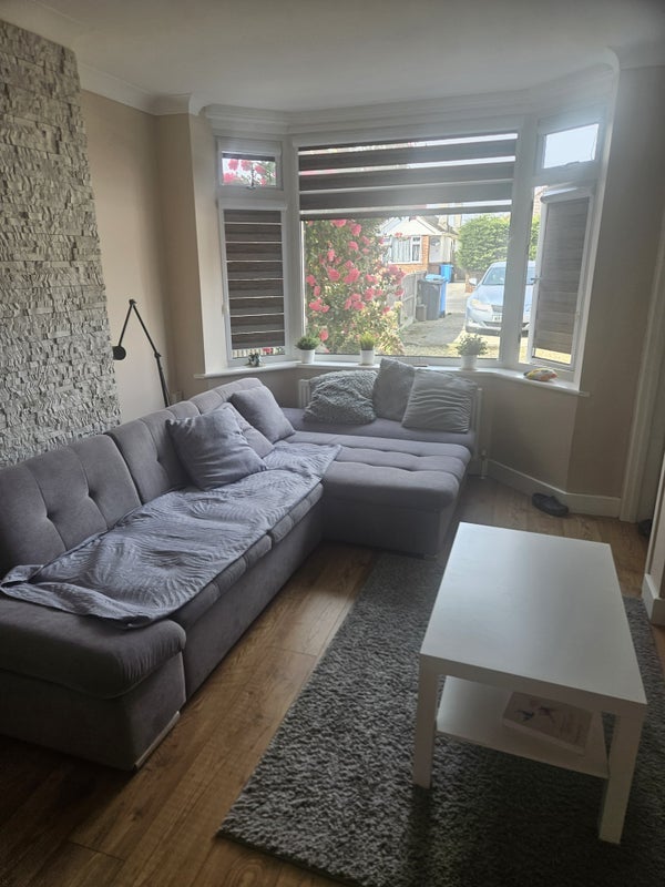 Room Sterte Close in Poole