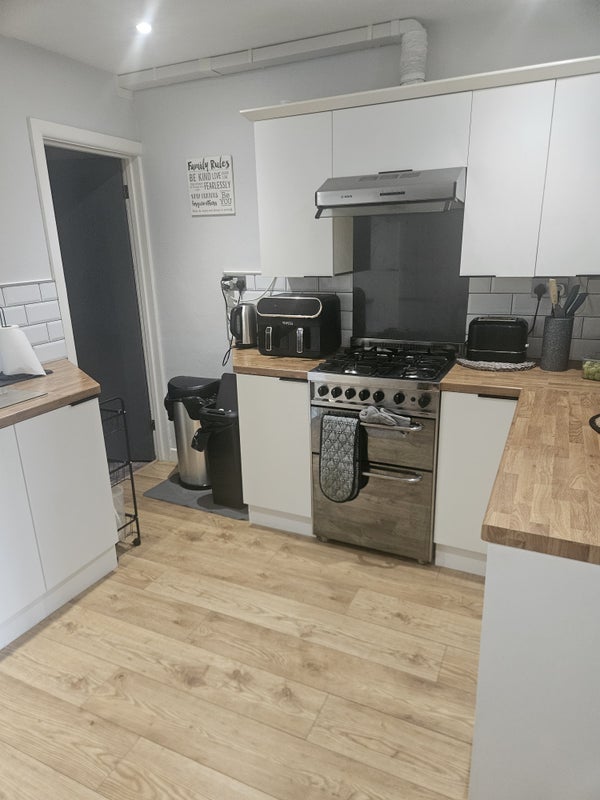 Room Sterte Close in Poole