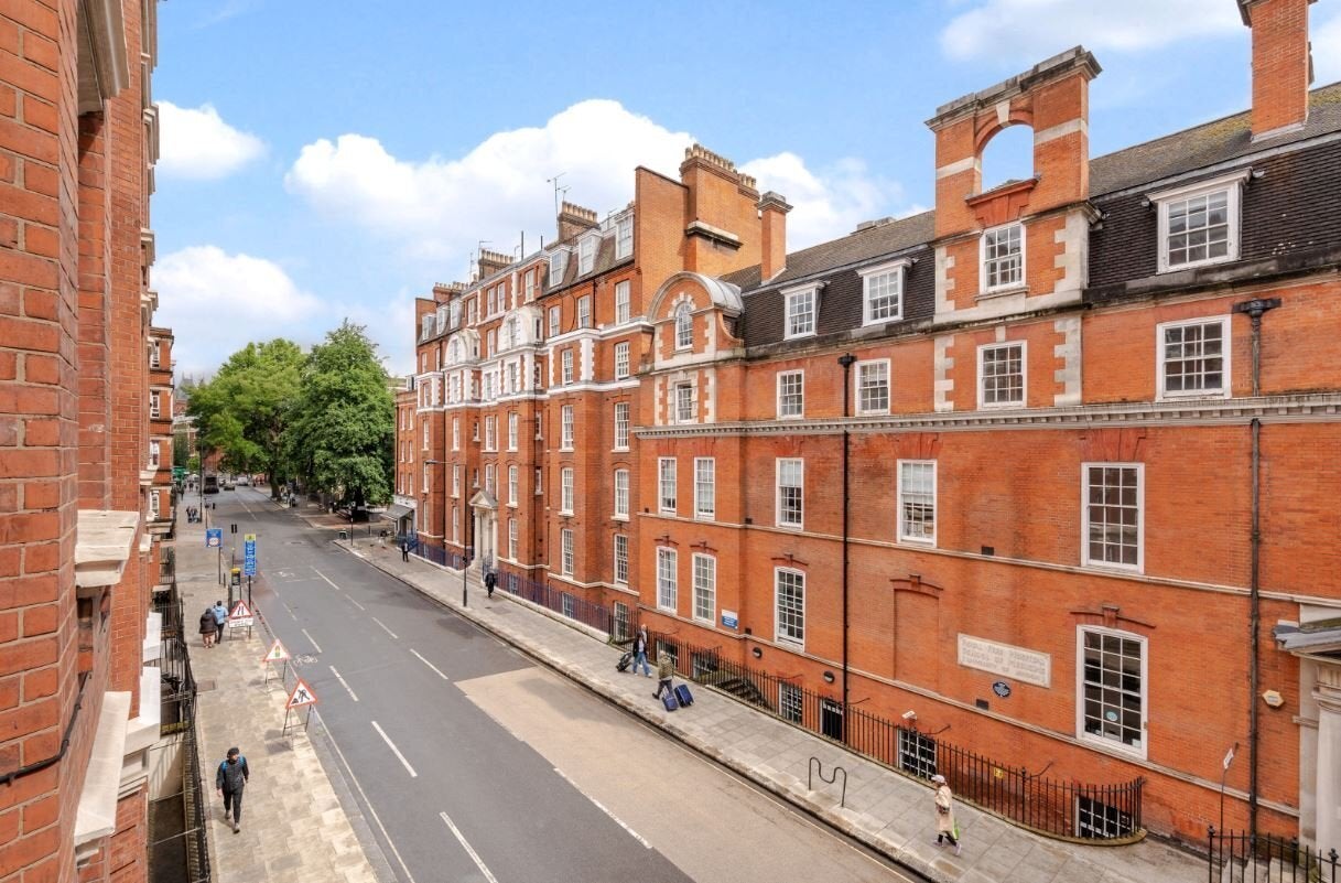 Flat Tavistock Place in Greater London