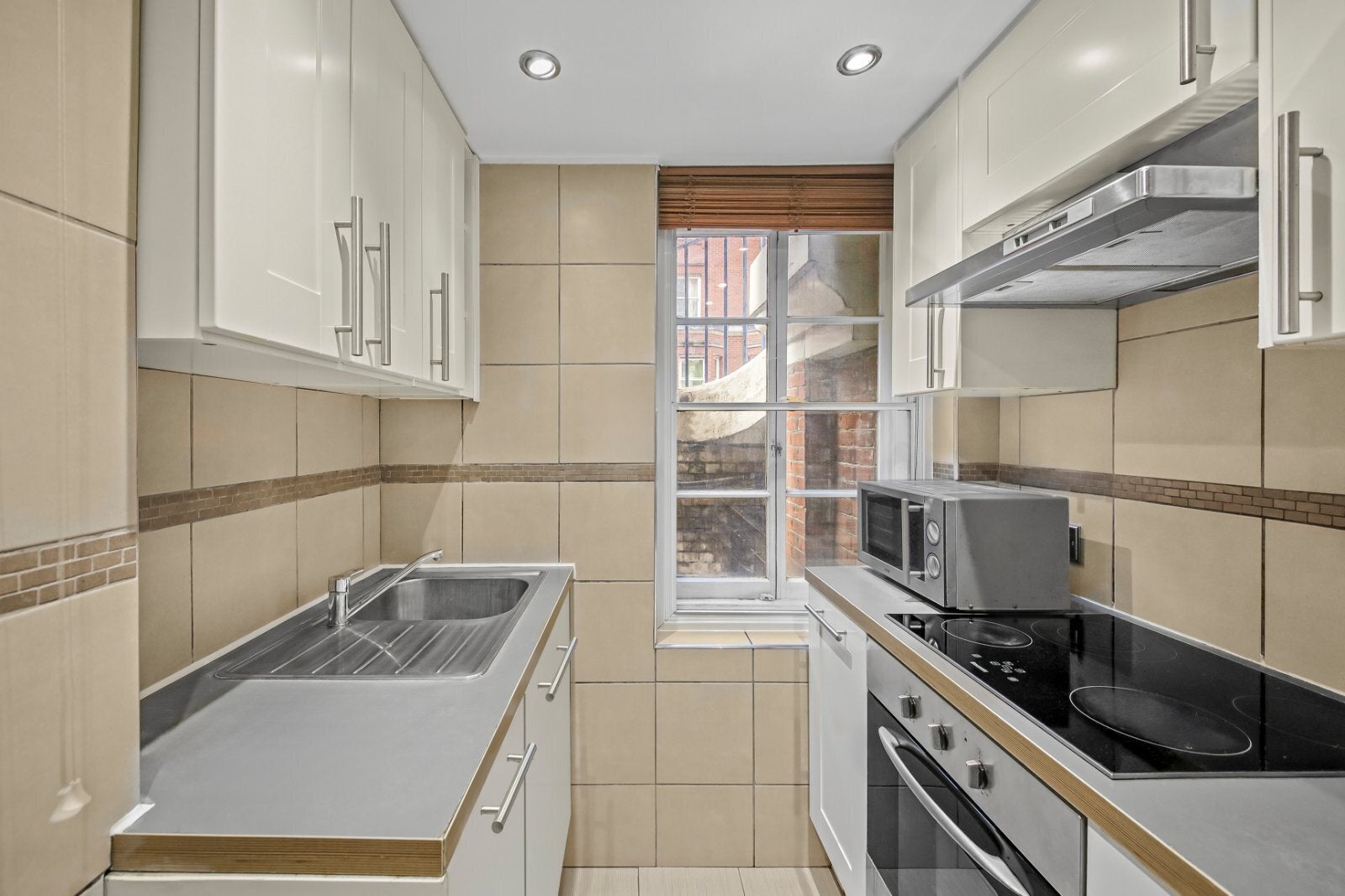 Flat Tavistock Place in Greater London