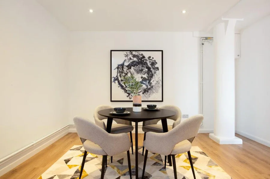 Flat Tyssen Street in London