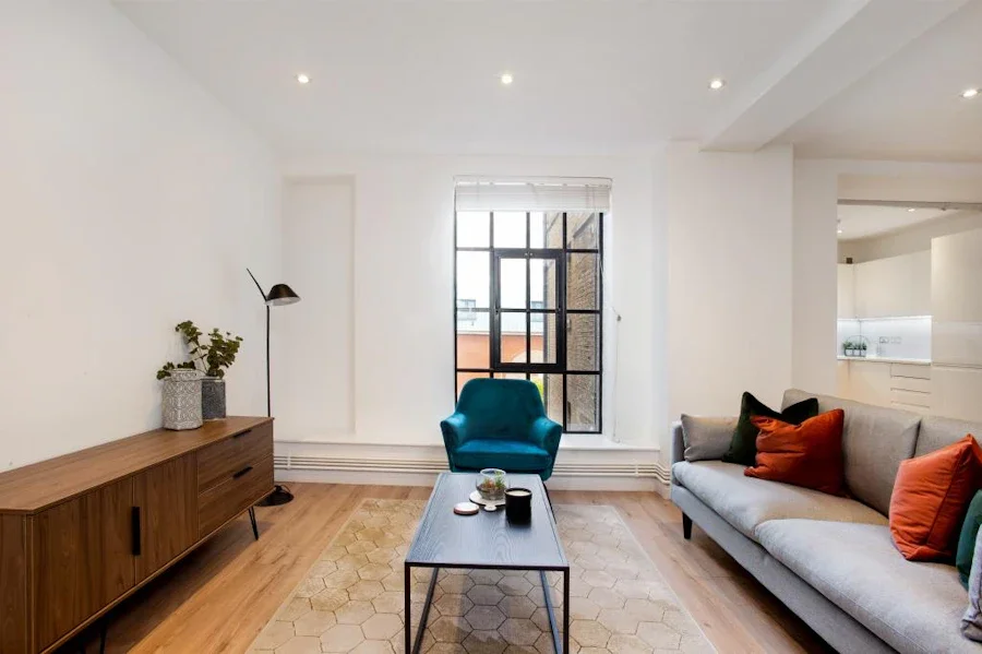 Flat Tyssen Street in London