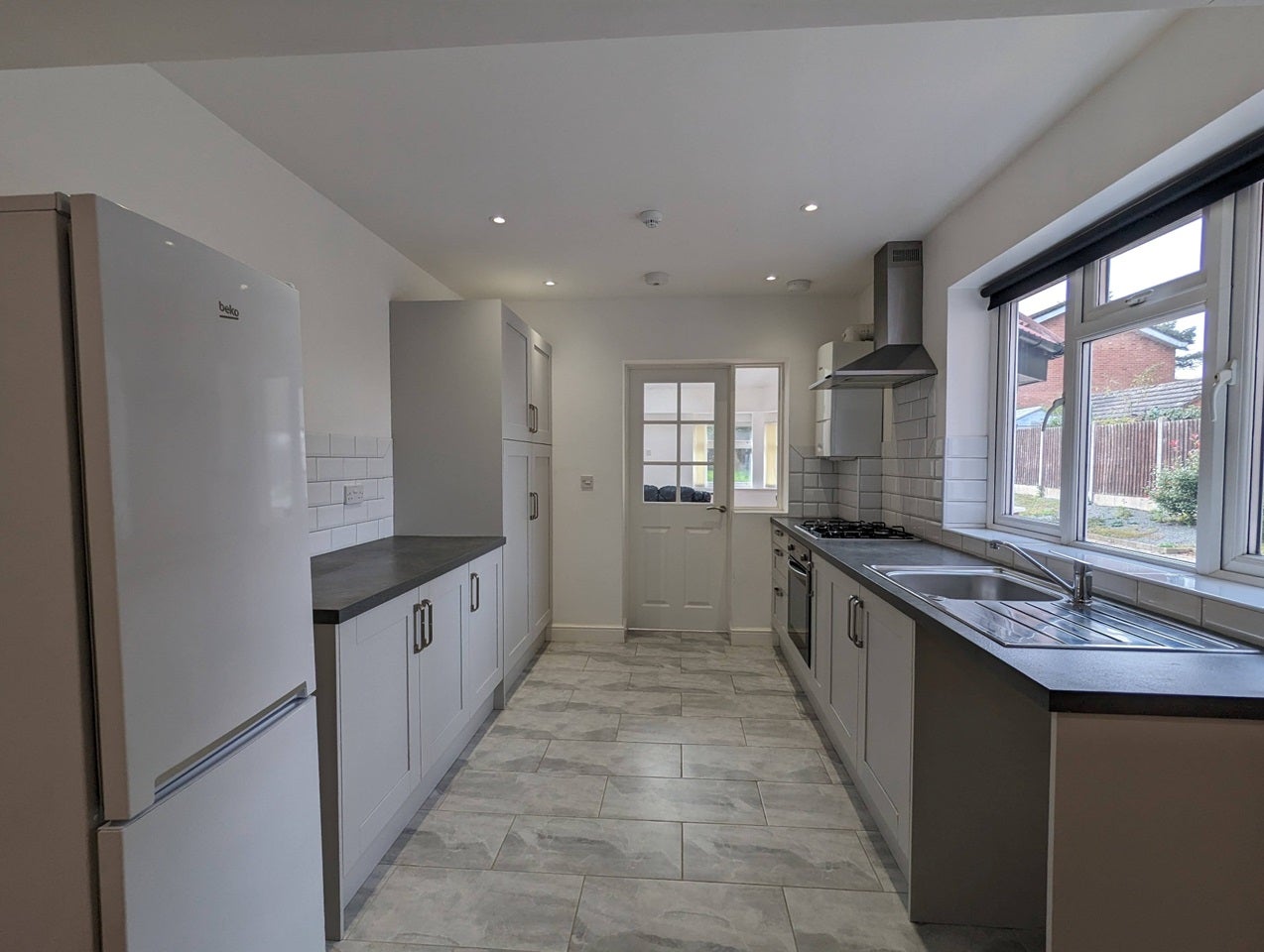 Flat Longmore Road in Shirley